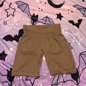 Brown caramel gym workout shorts butt lifting size large like new